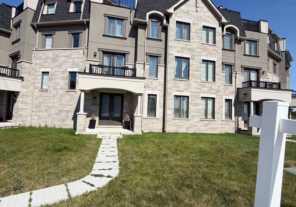 1392-william-halton-parkway-oakville-ontario-w13626110