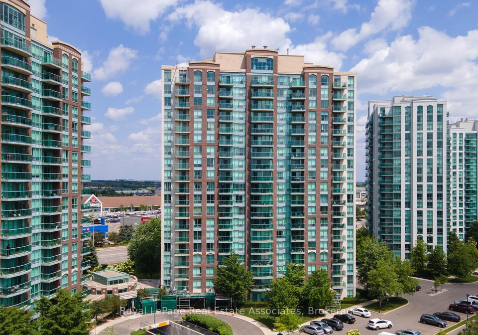 4889-kimbermount-avenue-mississauga-ontario-w13626358