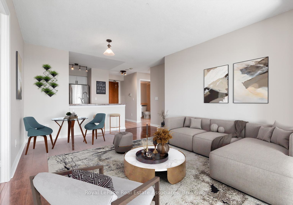 4889-kimbermount-avenue-mississauga-ontario-w13626358