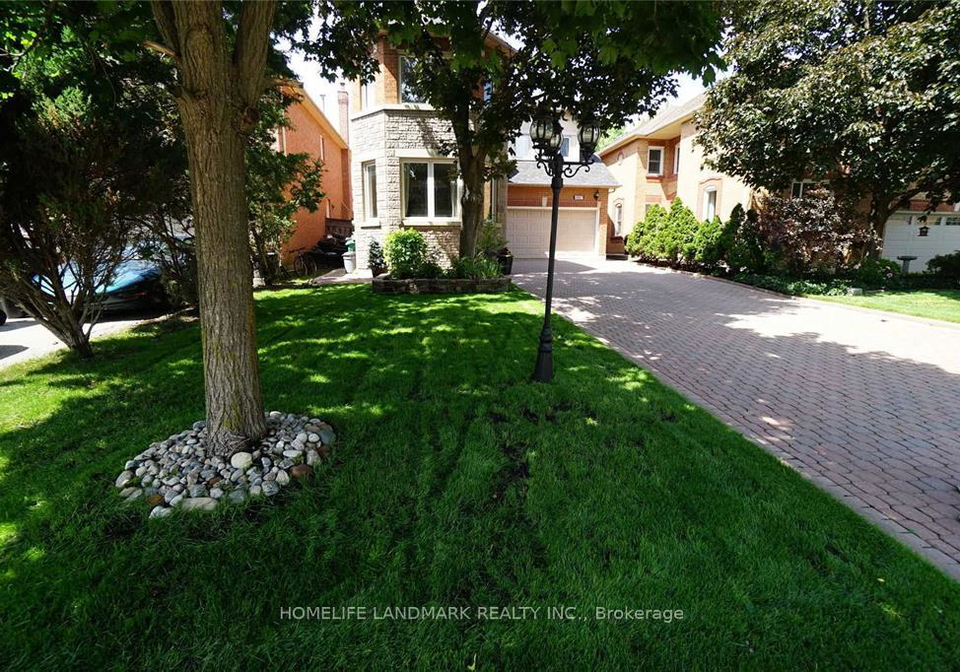4887-natkarni-crescent-mississauga-ontario-w13626466