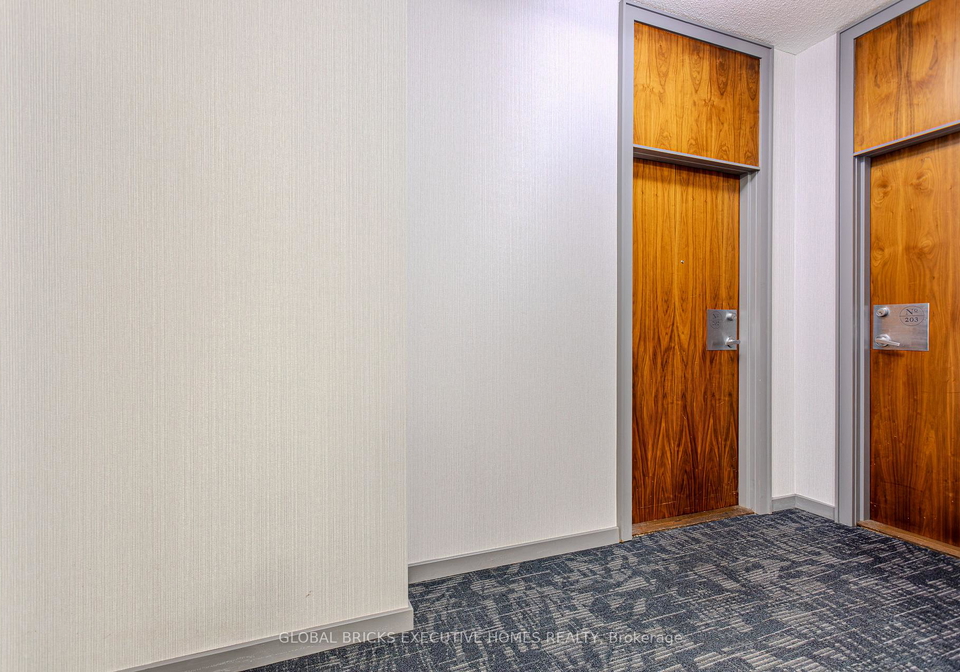 33-elm-drive-w-mississauga-ontario-w13626476