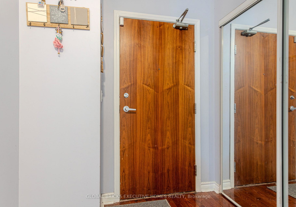 33-elm-drive-w-mississauga-ontario-w13626476