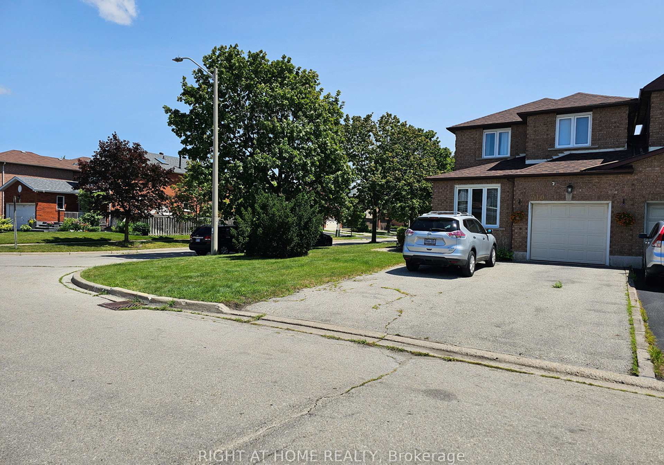 710-ashprior-avenue-mississauga-ontario-w13626504