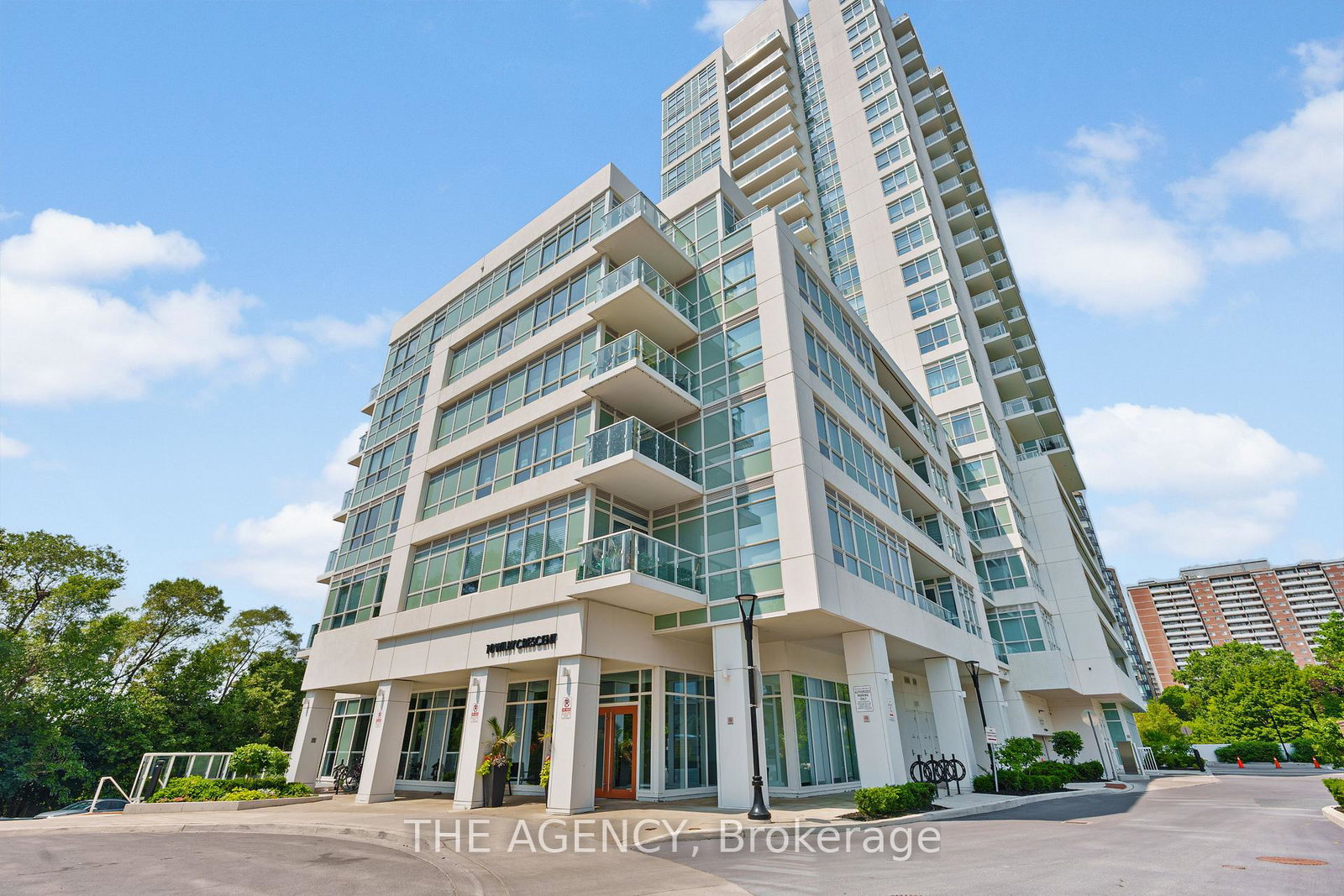 10-wilby-crescent-toronto-north-york-ontario-w13626532