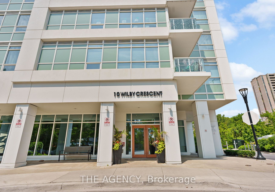 10-wilby-crescent-toronto-north-york-ontario-w13626532