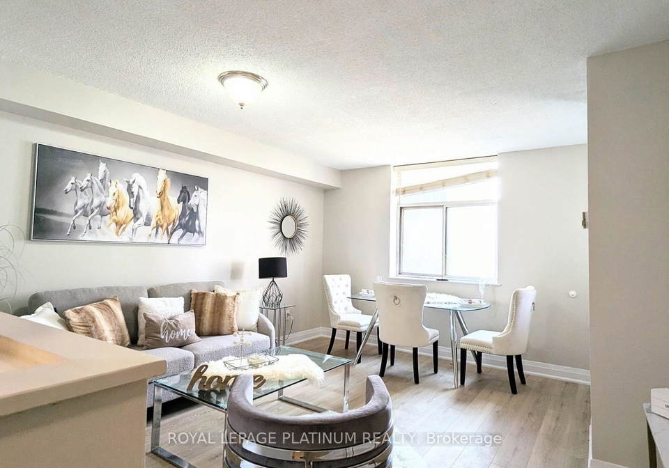 3559-eglinton-avenue-w-toronto-north-york-ontario-w13626646