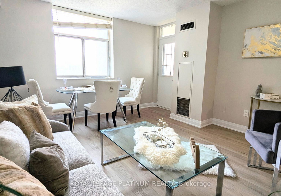 3559-eglinton-avenue-w-toronto-north-york-ontario-w13626646