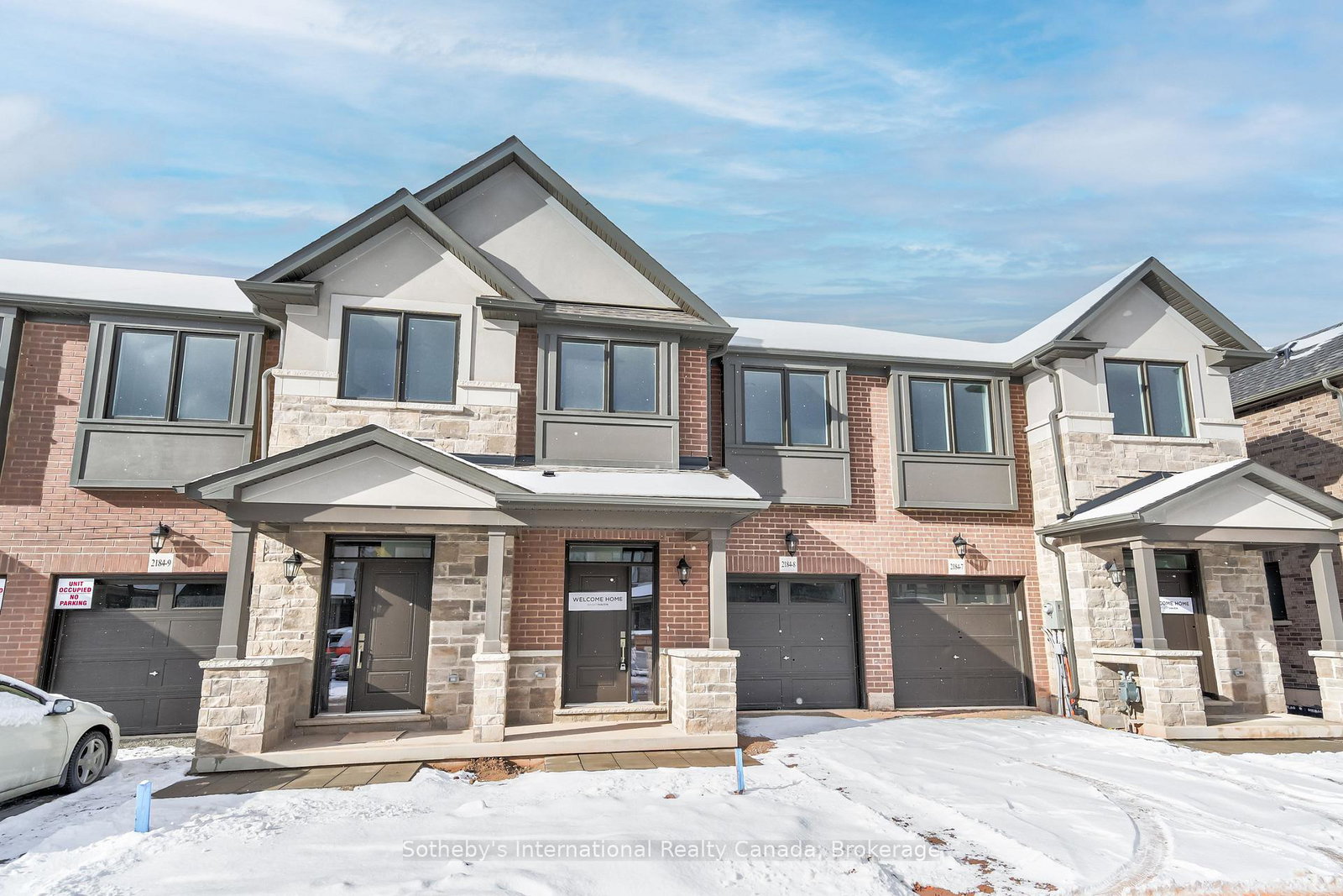2184-postmaster-drive-oakville-ontario-w13626736