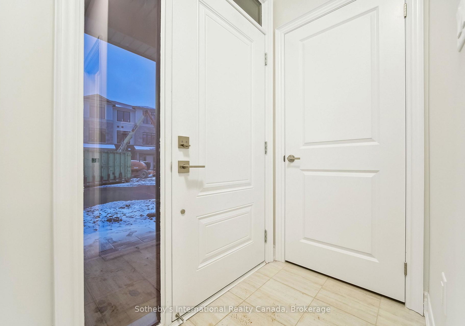 2184-postmaster-drive-oakville-ontario-w13626736