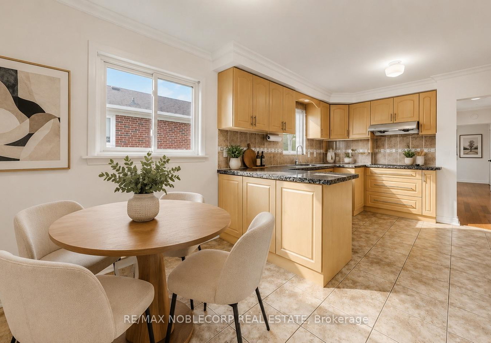 8-summerfield-crescent-toronto-etobicoke-ontario-w13627106