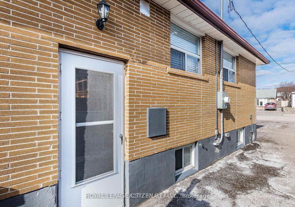 19-garfield-crescent-brampton-ontario-w13627126