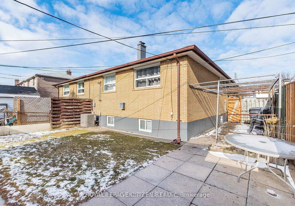 19-garfield-crescent-brampton-ontario-w13627126