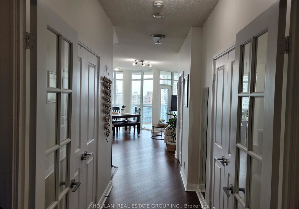 70-absolute-avenue-mississauga-ontario-w13627166
