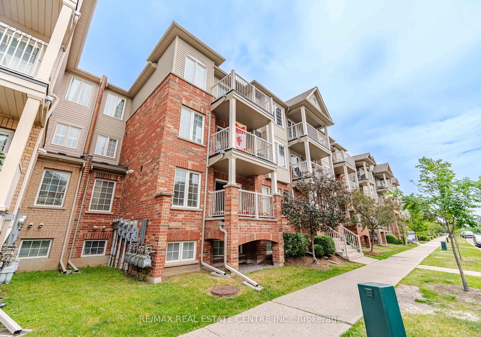 153-isaac-devins-boulevard-toronto-york-ontario-w13627318