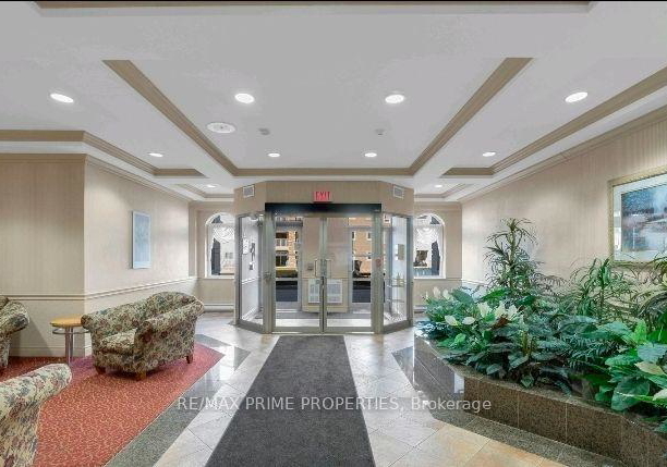 7-dayspring-circle-brampton-ontario-w13627494