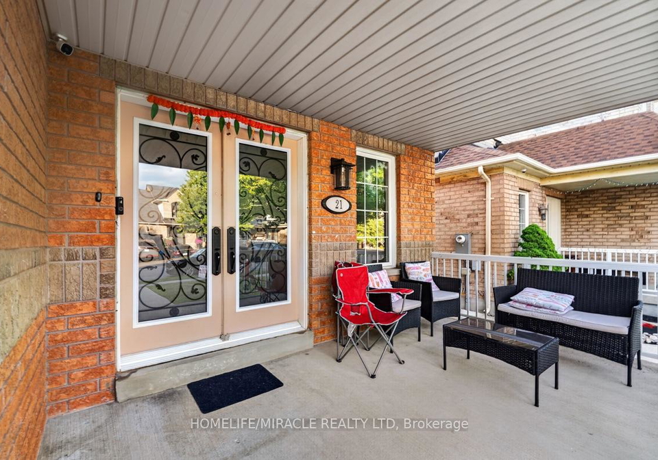 21-chalkfarm-crescent-brampton-ontario-w13627506