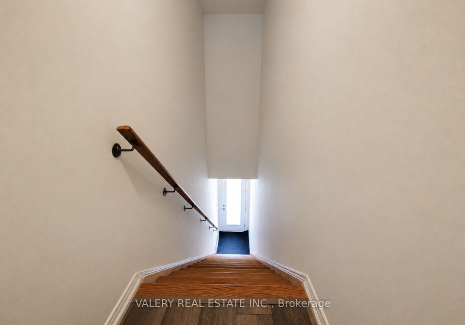 20-woodstream-drive-toronto-etobicoke-ontario-w13627530