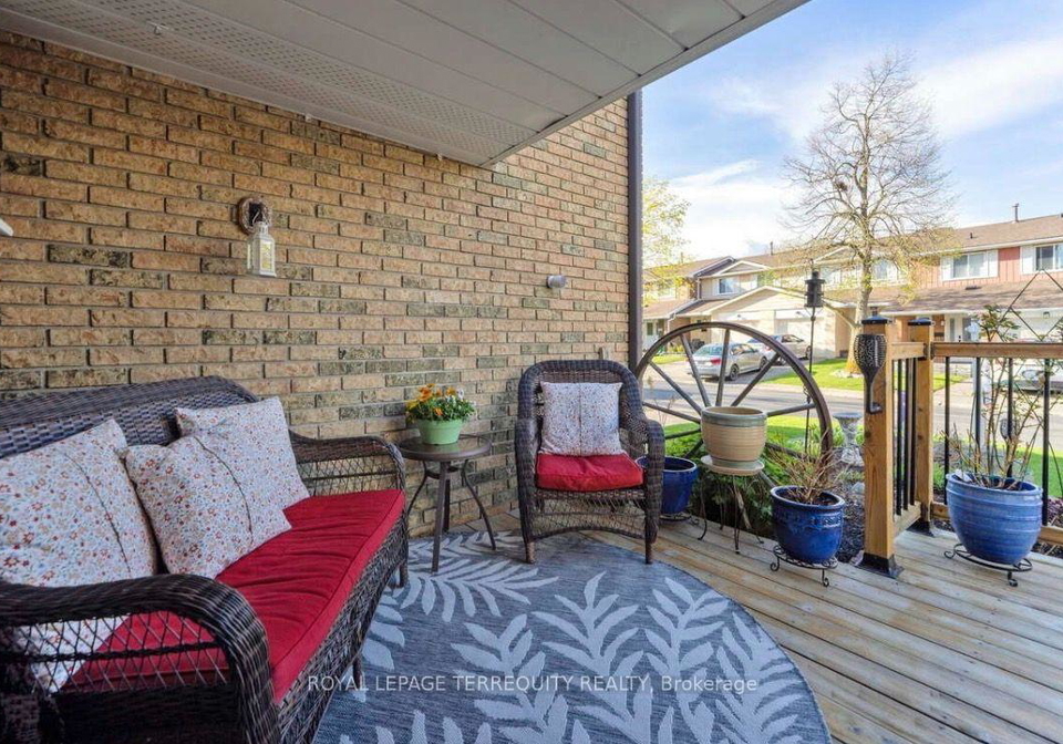 carisbrooke-court-brampton-ontario-w13627714