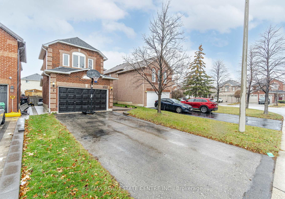 3727-althorpe-circle-mississauga-ontario-w13627762