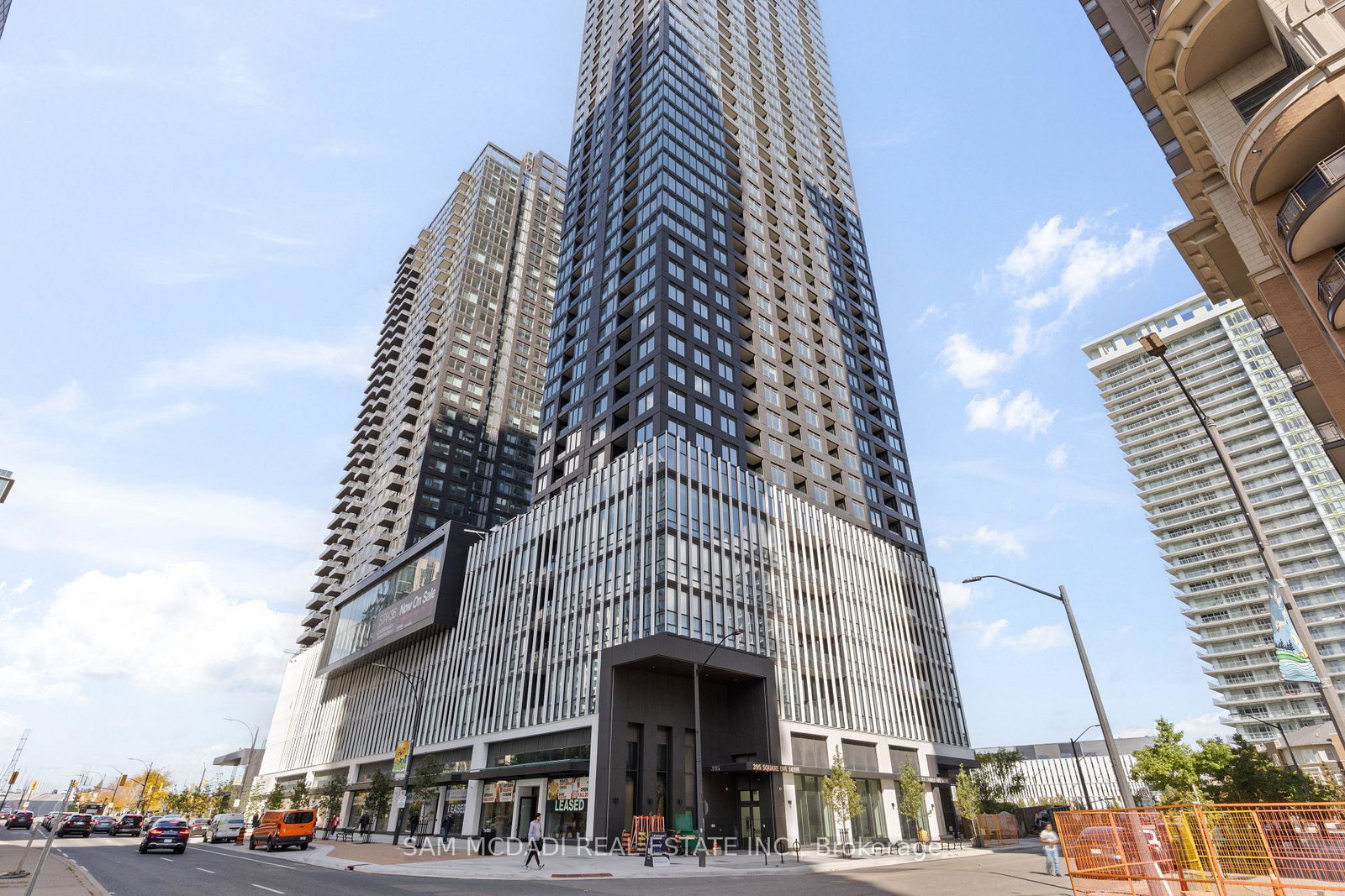 395-square-one-drive-mississauga-ontario-w13627774