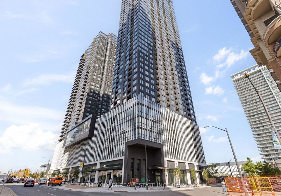 395-square-one-drive-mississauga-ontario-w13627774