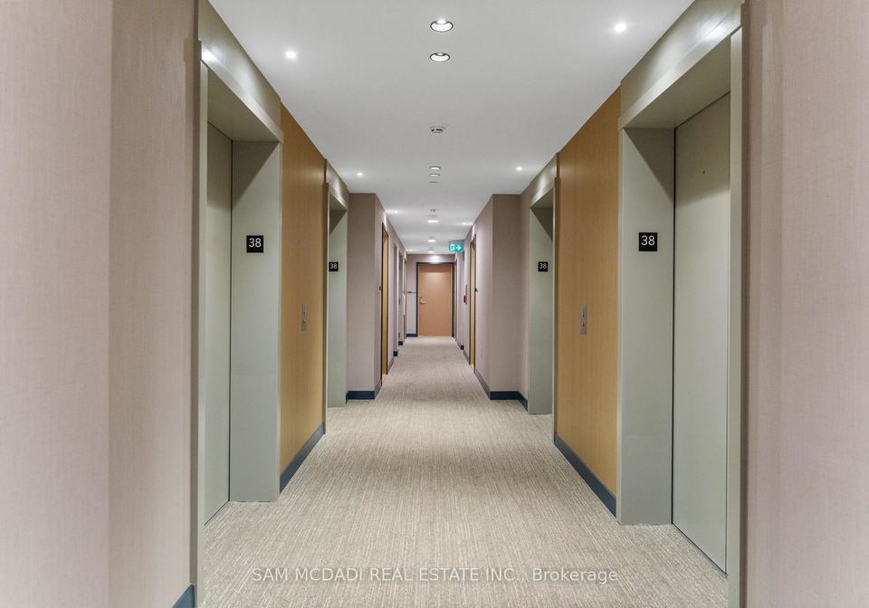 395-square-one-drive-mississauga-ontario-w13627774