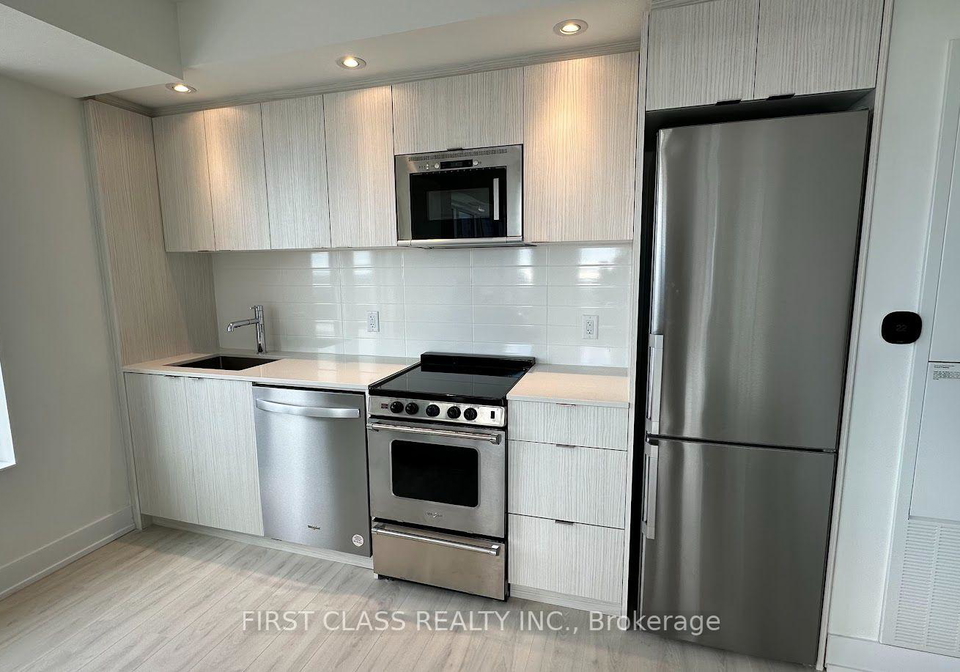 10-eva-road-toronto-etobicoke-ontario-w13627800