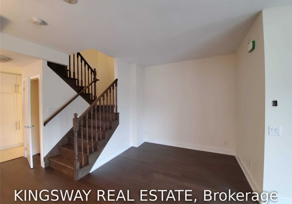 4011-brickstone-mews-mississauga-ontario-w13627880