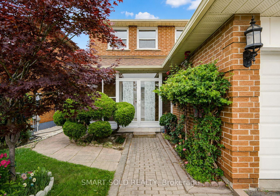 837-queensbridge-drive-mississauga-ontario-w13627928