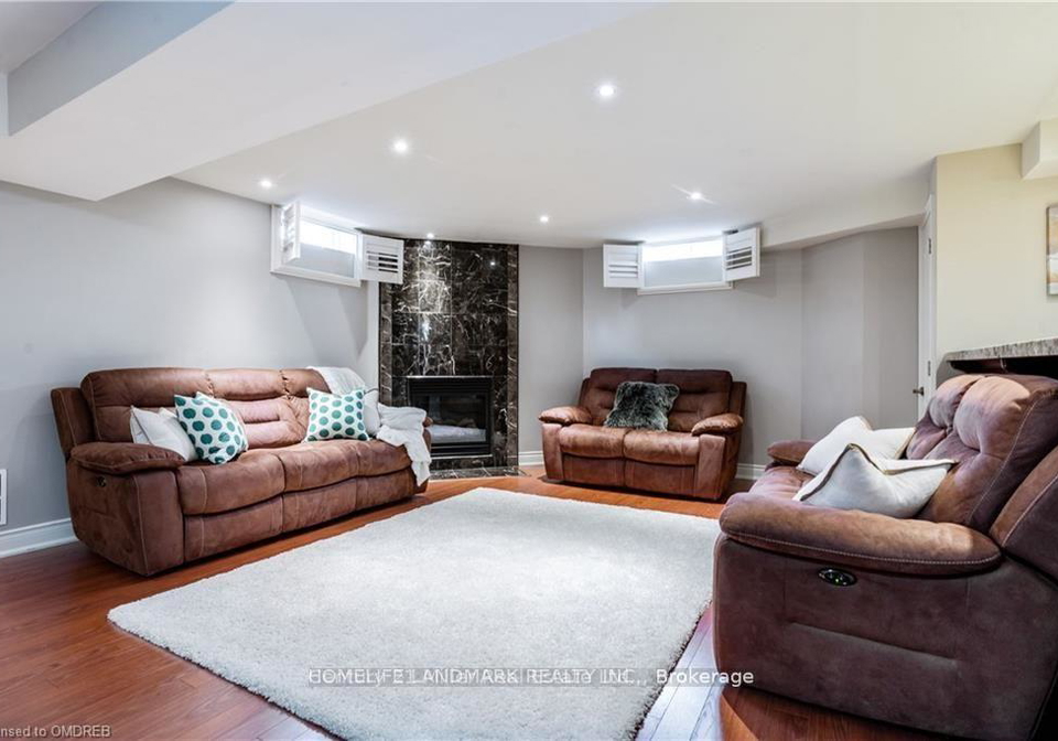 2384-parkglen-avenue-oakville-ontario-w13627962
