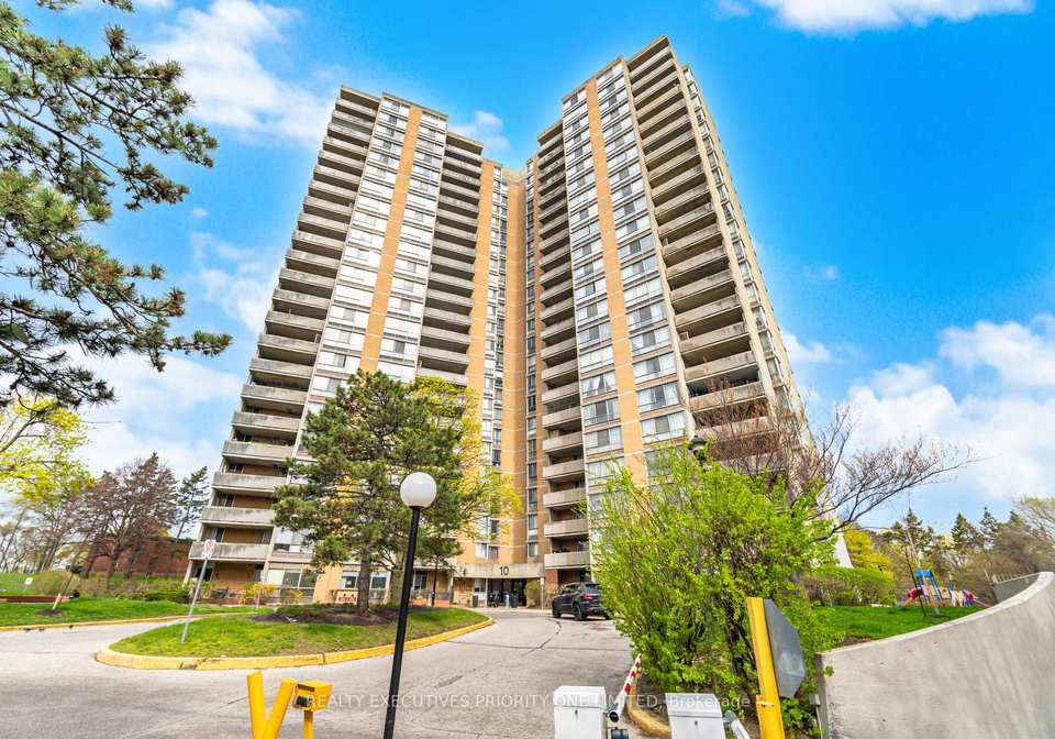 10-martha-eaton-way-toronto-north-york-ontario-w13628020