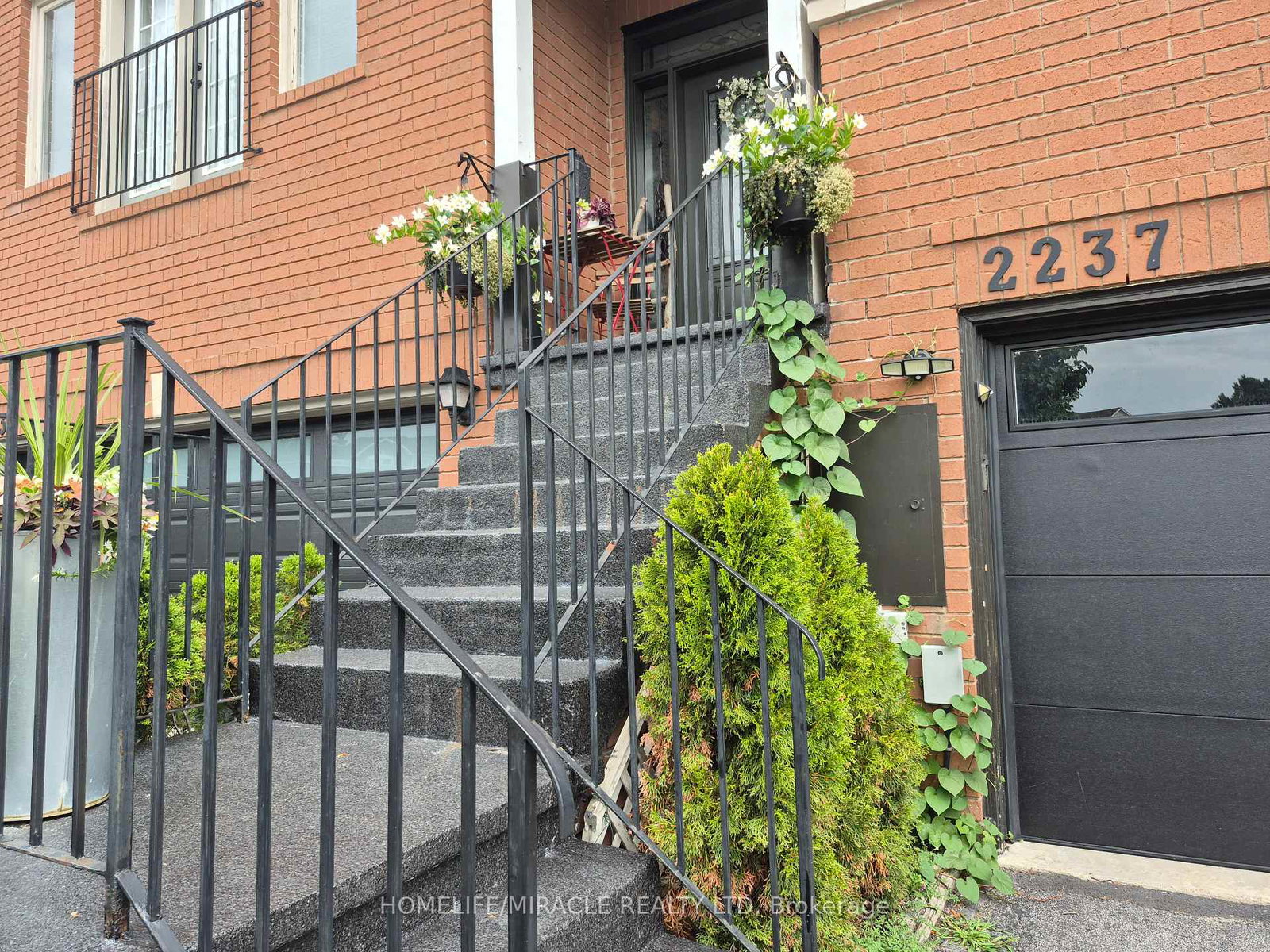 2237-prescott-place-burlington-ontario-w13628220