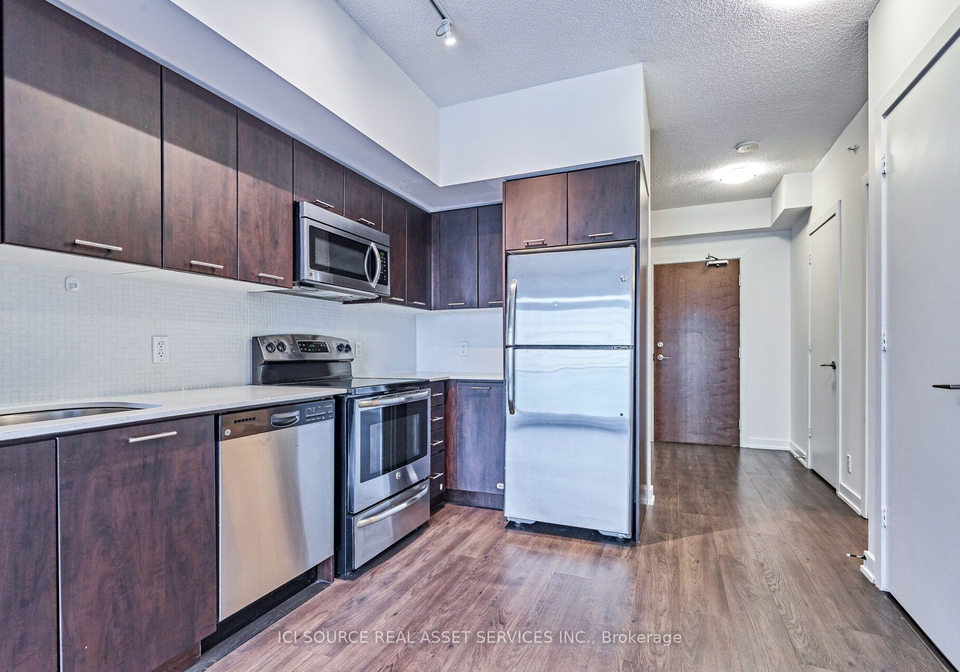 2220-lakeshore-boulevard-w-toronto-etobicoke-ontario-w13628278