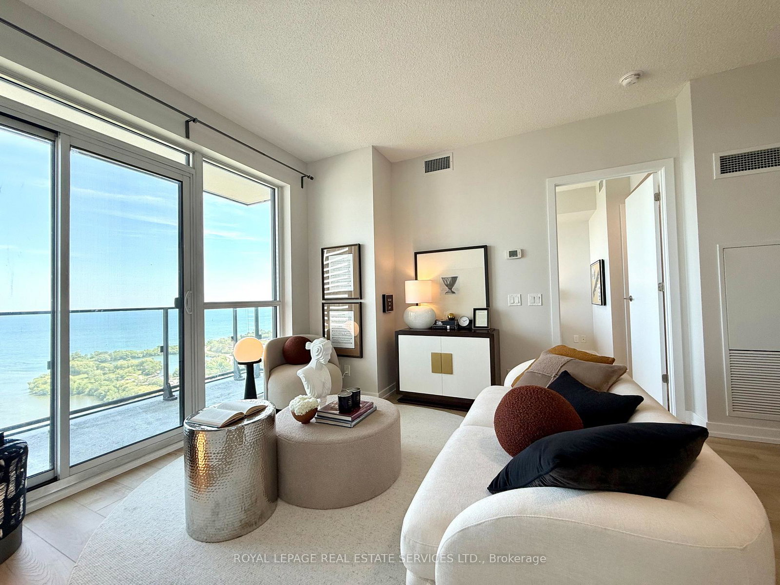2200-lake-shore-boulevard-w-toronto-etobicoke-ontario-w13628490