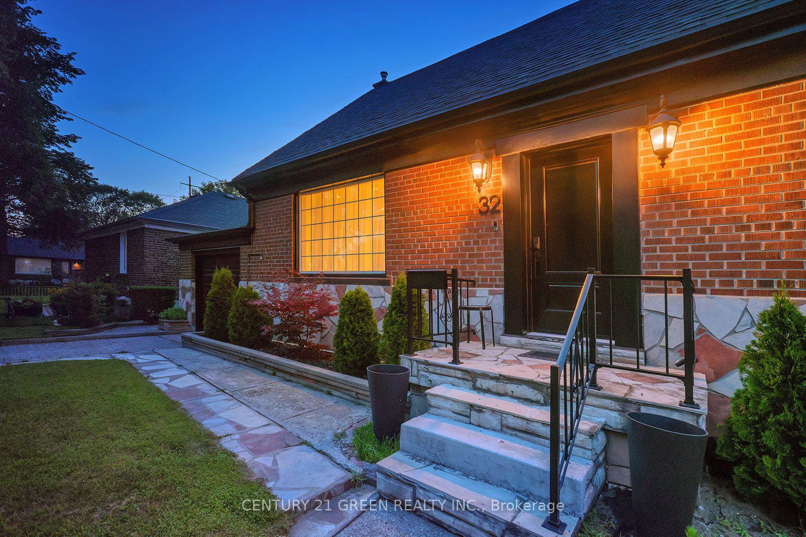 32-castlebar-road-toronto-etobicoke-ontario-w13628584