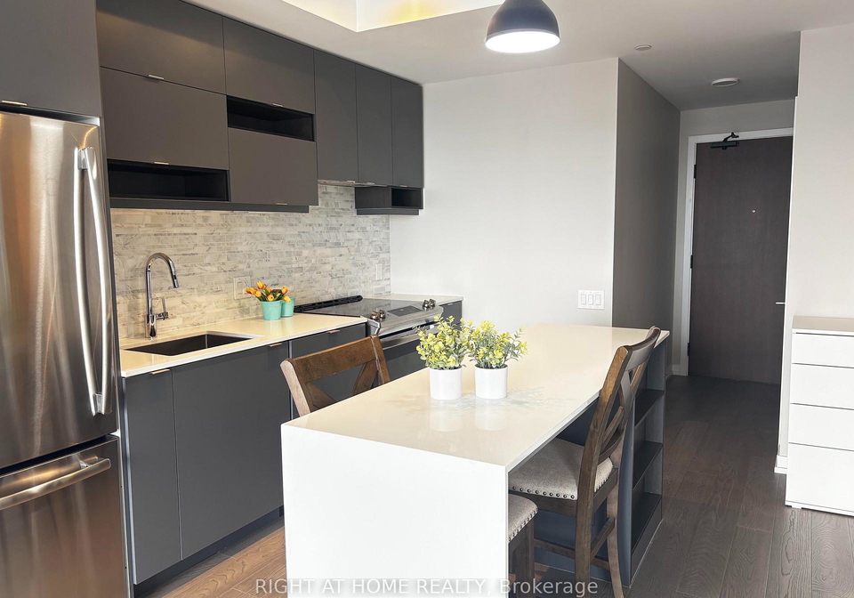 4065-confederation-parkway-mississauga-ontario-w13628610