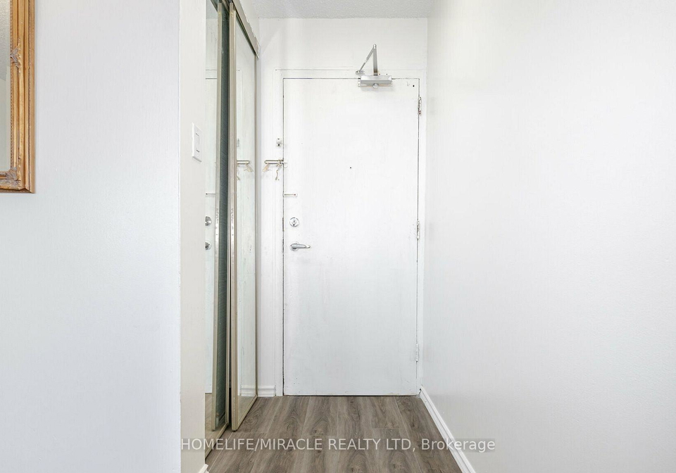 4673-jane-street-toronto-york-ontario-w13628892