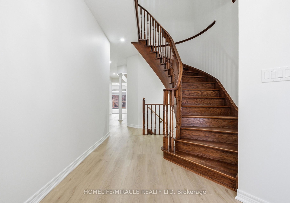 71-skyvalley-drive-brampton-ontario-w13629038