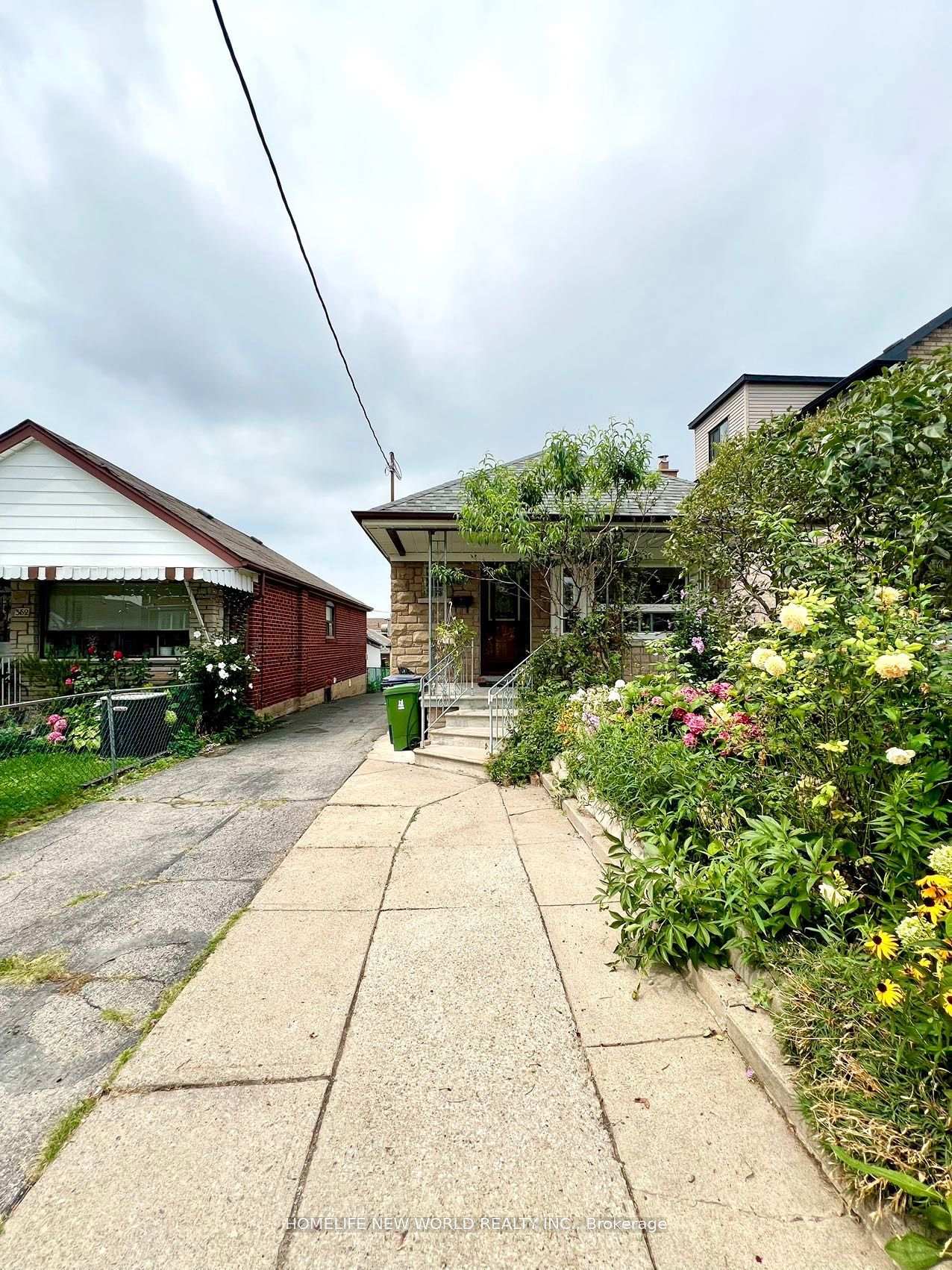 354-kane-avenue-toronto-toronto-ontario-w13629086