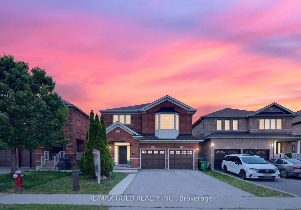 40-dunure-crescent-brampton-ontario-w13629116