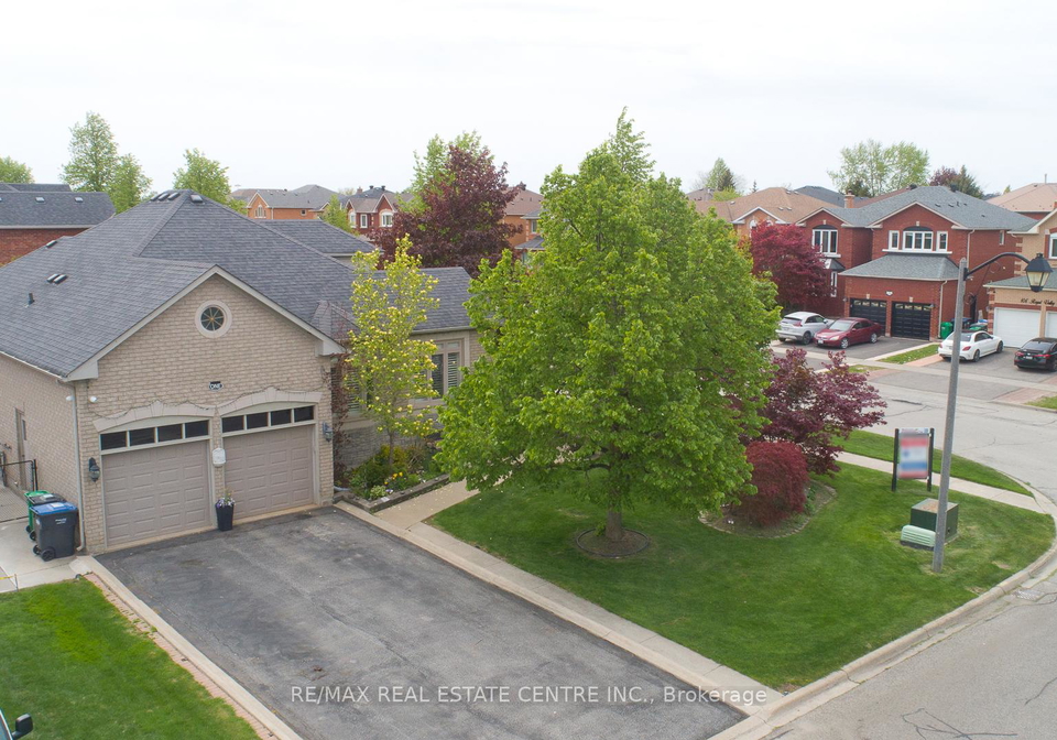 1-kirkwood-crescent-caledon-ontario-w13629180