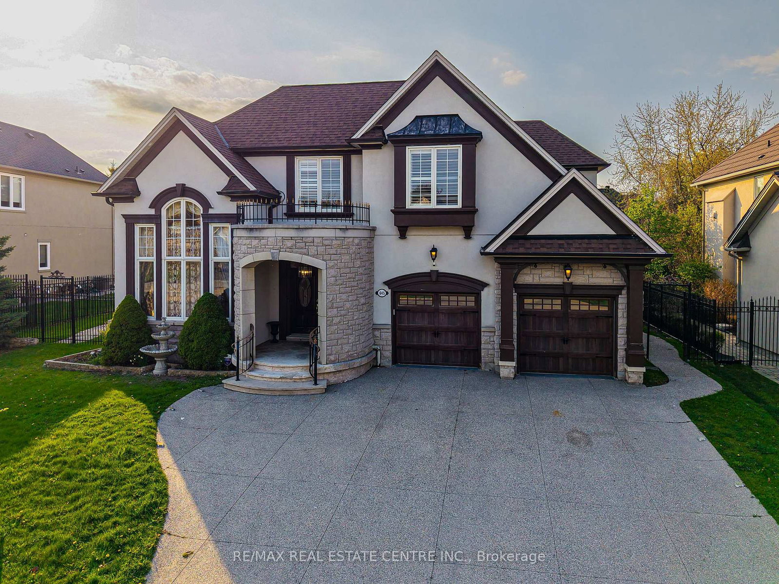 645-cranleigh-court-mississauga-ontario-w13629330