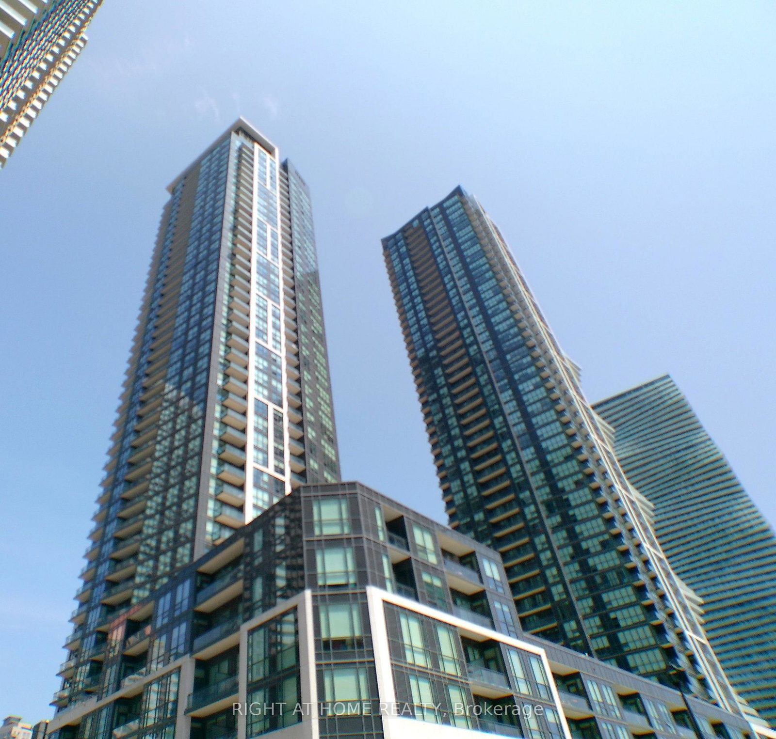 510-curran-place-mississauga-ontario-w13629352