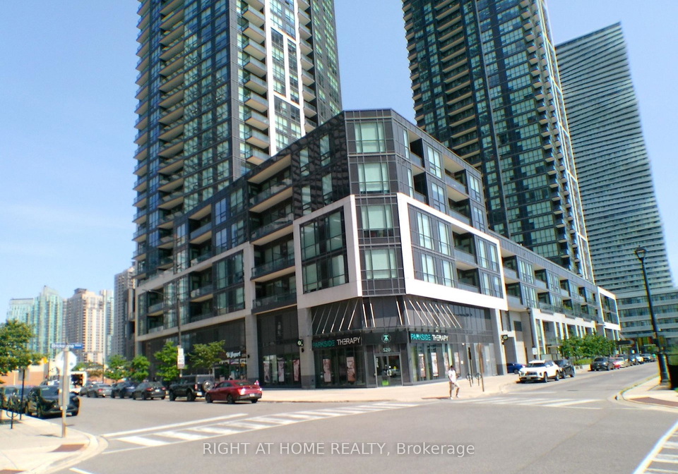 510-curran-place-mississauga-ontario-w13629352