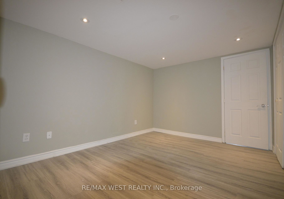 23-bairstow-crescent-toronto-etobicoke-ontario-w13629736