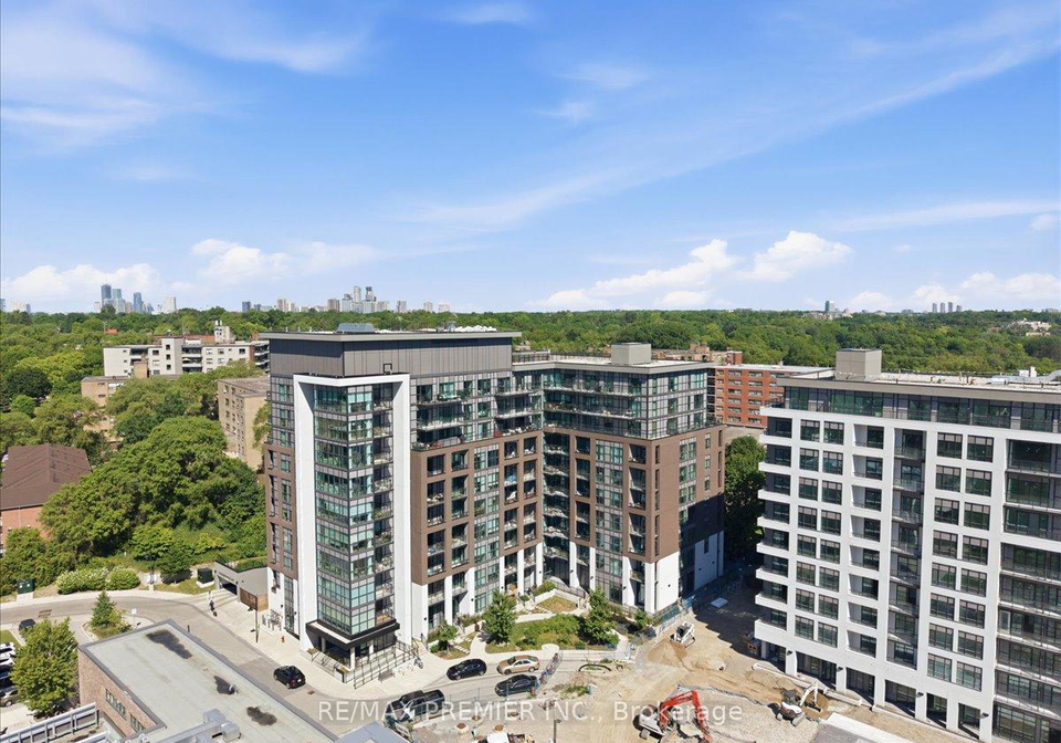 25-neighbourhood-lane-toronto-etobicoke-ontario-w13629828