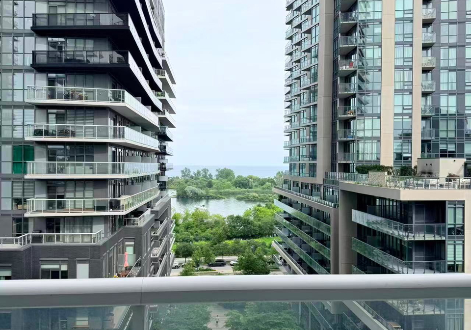 56-annie-craig-drive-toronto-etobicoke-ontario-w13629888