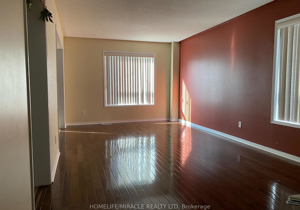 7419-magistrate-terrace-mississauga-ontario-w13629938
