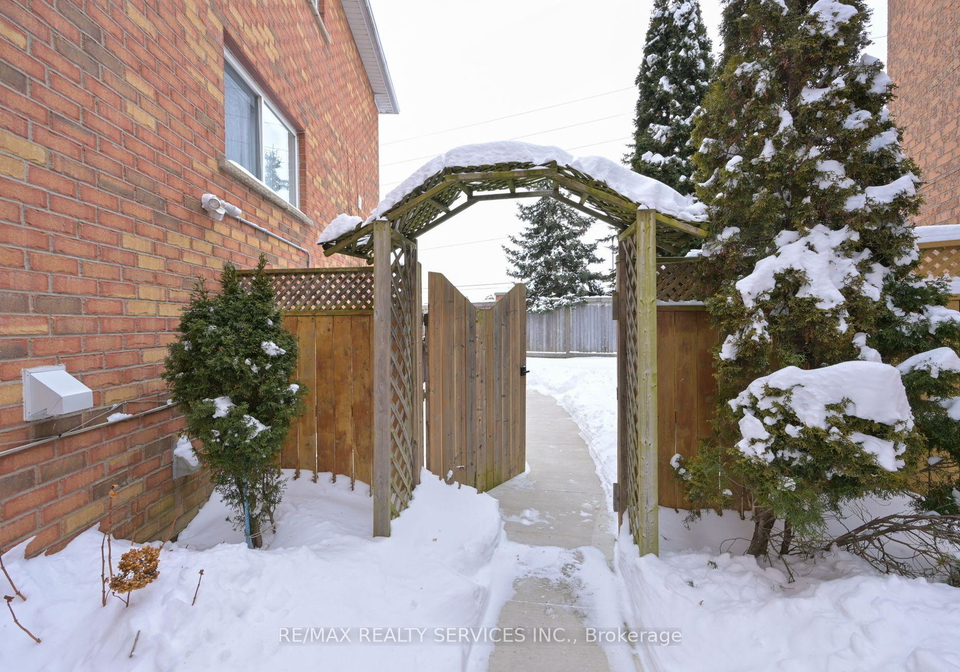 42-brambirch-crescent-brampton-ontario-w13630148