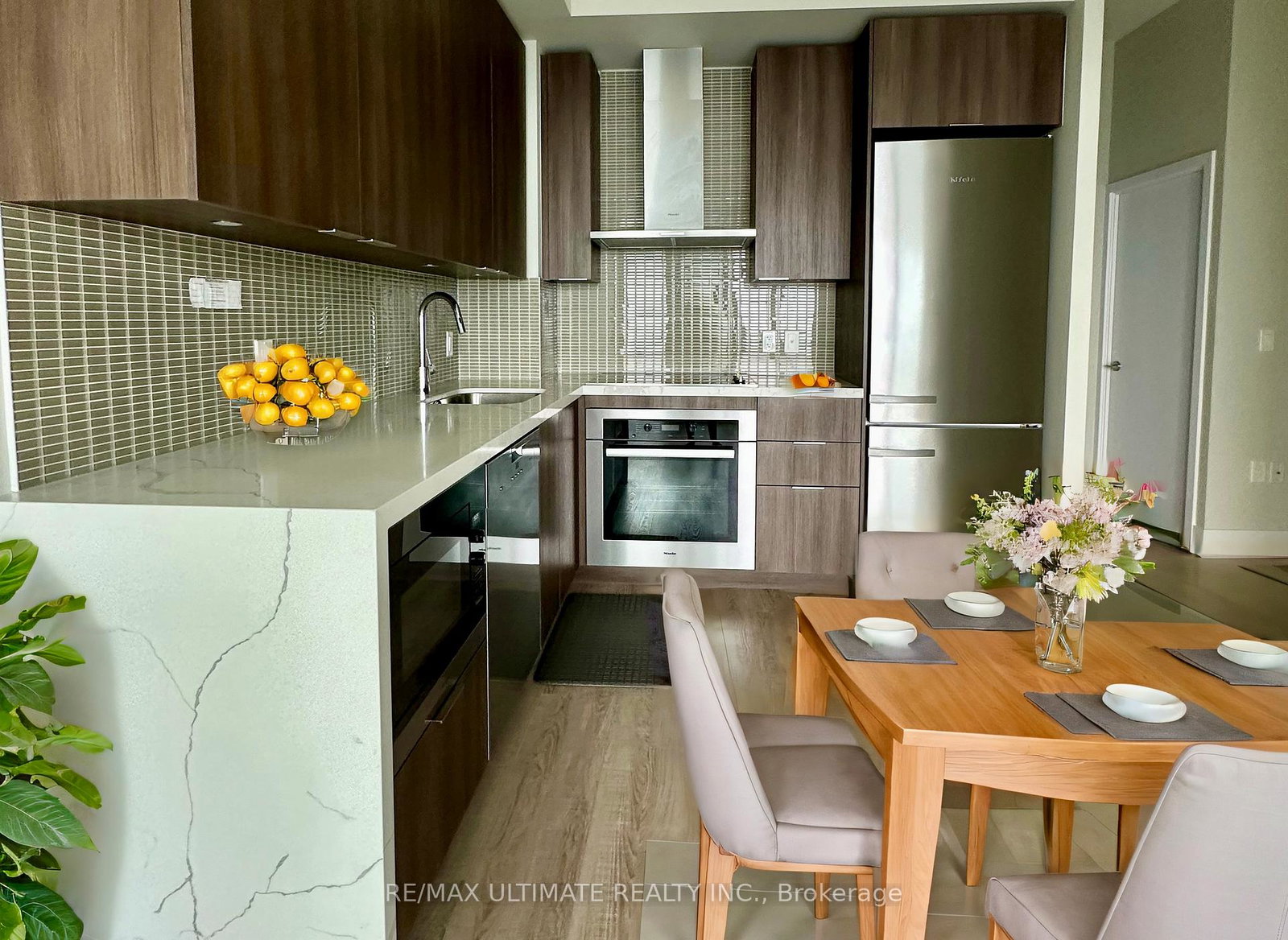 30-shore-breeze-drive-toronto-etobicoke-ontario-w13630496